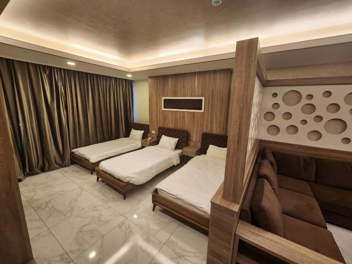 Hotel Pearl Of &