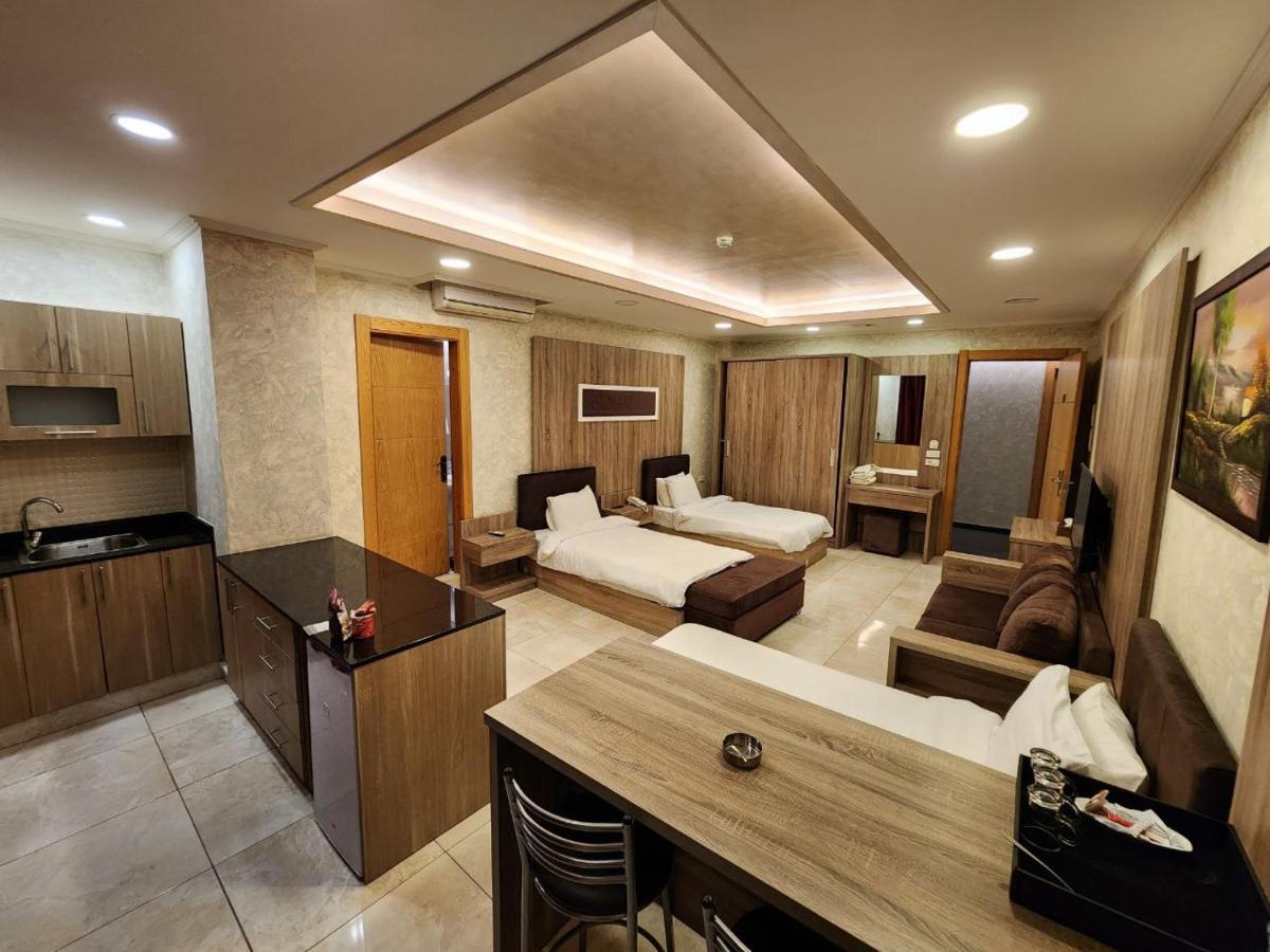 Pearl Of & Hotel